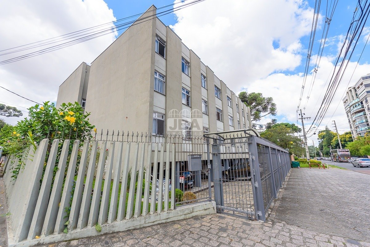 Apartamento à Venda Edifício Graciosa 3 Quartos, 1 Vaga Cabral